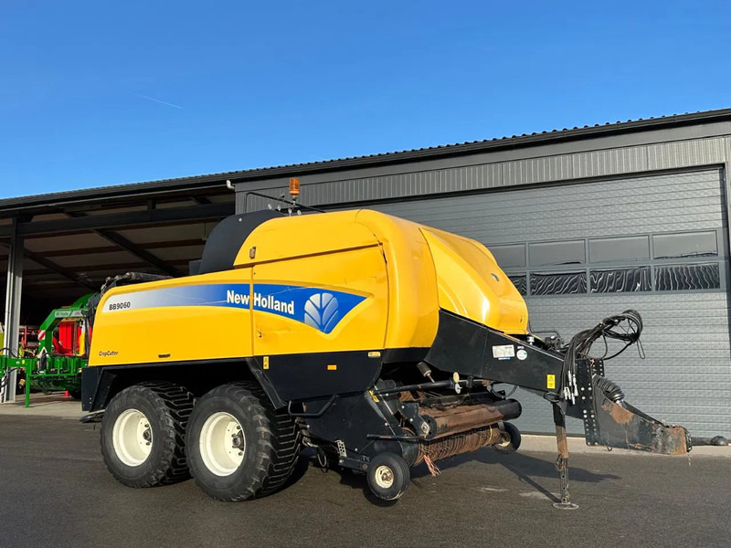 New Holland BB9060 CropCutter - Peralatan pertanian: gambar 1 New Holland BB9060 CropCutter - Peralatan pertanian: gambar 1