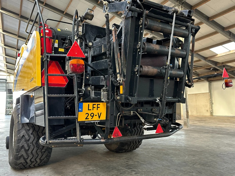 Peralatan pertanian New Holland BB9060 Cropcutter: gambar 16