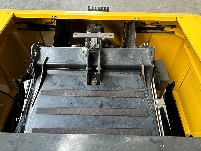 Peralatan pertanian New Holland BB9060 Cropcutter: gambar 19