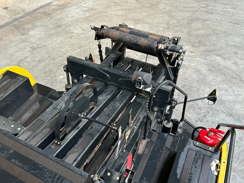 Peralatan pertanian New Holland BB9060 Cropcutter: gambar 20
