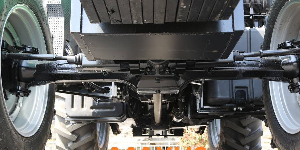 NEW MAXUS 200 HP 4x4 Tractor Warranty | НОВИЙ MAXUS 200 К.с. 4x4 трактор Гарантія - Traktor: gambar 4 NEW MAXUS 200 HP 4x4 Tractor Warranty | НОВИЙ MAXUS 200 К.с. 4x4 трактор Гарантія - Traktor: gambar 4