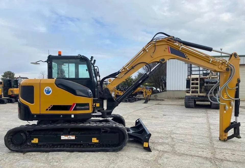 NEW MAXUS 9 Ton Crawler Excavator Warranty up to 10 YEARS НОВА Копарка гусенична MAXUS 9 тонн Гарантія до 10 РОКІВ NOWA Koparka gąsienicowa MAXUS 9 ton Gwarancja do 10 LAT - Ekskavator perayap: gambar 1 NEW MAXUS 9 Ton Crawler Excavator Warranty up to 10 YEARS НОВА Копарка гусенична MAXUS 9 тонн Гарантія до 10 РОКІВ NOWA Koparka gąsienicowa MAXUS 9 ton Gwarancja do 10 LAT - Ekskavator perayap: gambar 1