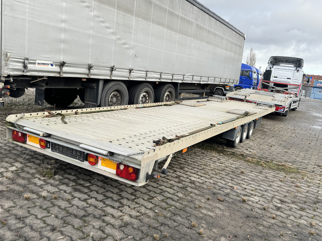 JUSJADE 350DT - Trailer autotransporter: gambar 2 JUSJADE 350DT - Trailer autotransporter: gambar 2