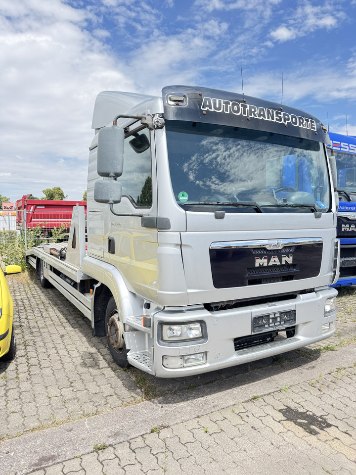 MAN TGL 8.220 BL 8.220 - Truk pengangkut mobil: gambar 2 MAN TGL 8.220 BL 8.220 - Truk pengangkut mobil: gambar 2
