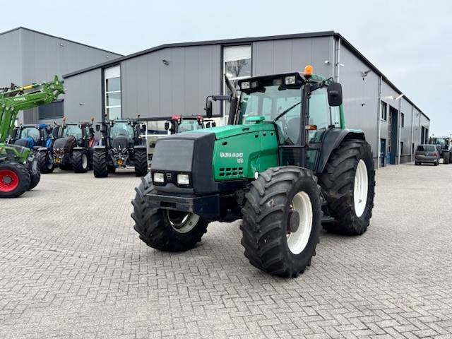 Valtra 8350 Hitech - Traktor: gambar 4 Valtra 8350 Hitech - Traktor: gambar 4