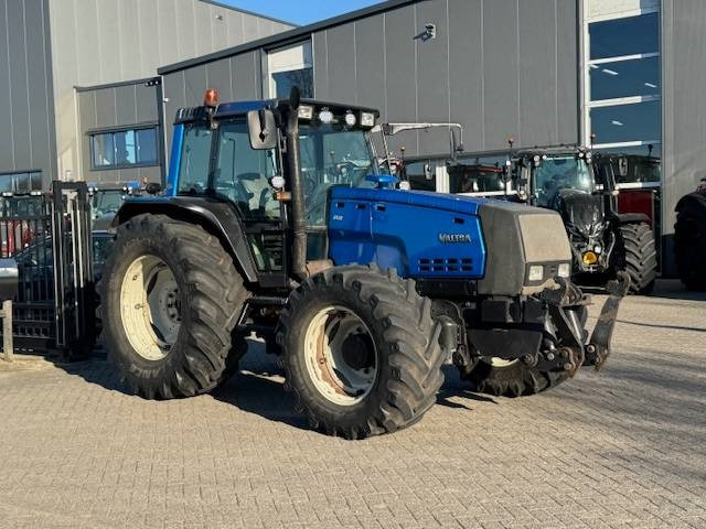 Valtra 8550 Hitech! - Traktor: gambar 2 Valtra 8550 Hitech! - Traktor: gambar 2