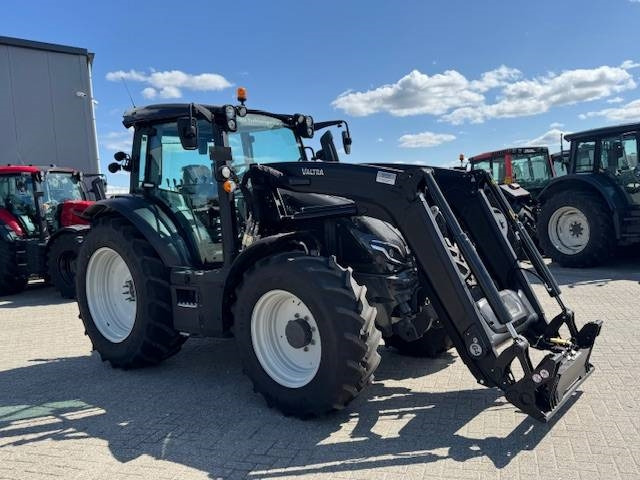 Valtra G125 Ecopower Active, 115 uur!! FH+PTO+Voorlader - Traktor: gambar 4 Valtra G125 Ecopower Active, 115 uur!! FH+PTO+Voorlader - Traktor: gambar 4