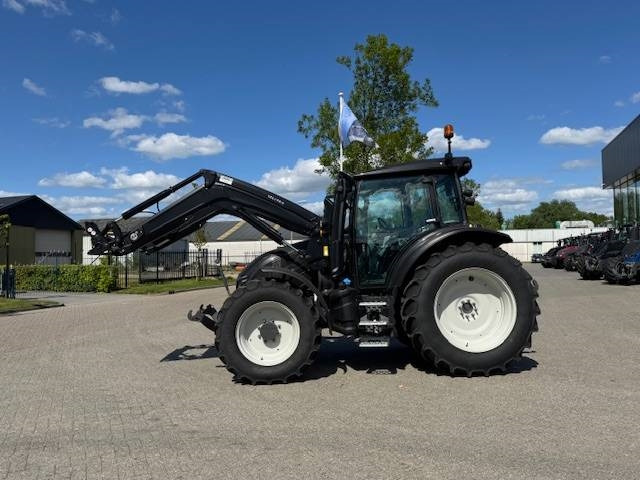Valtra G125 Ecopower Active, 115 uur!! FH+PTO+Voorlader - Traktor: gambar 5 Valtra G125 Ecopower Active, 115 uur!! FH+PTO+Voorlader - Traktor: gambar 5