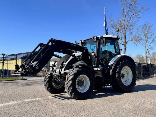 Valtra N104 Hitech5 met voorlader 4700 uur! - Traktor: gambar 3 Valtra N104 Hitech5 met voorlader 4700 uur! - Traktor: gambar 3