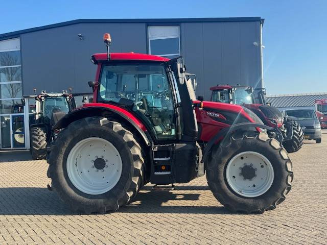 Valtra N134 Hitech - Traktor: gambar 5 Valtra N134 Hitech - Traktor: gambar 5