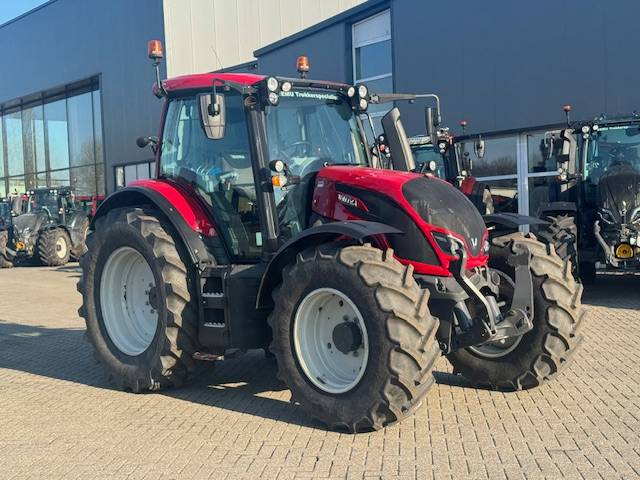 Valtra N134 Hitech - Traktor: gambar 2 Valtra N134 Hitech - Traktor: gambar 2