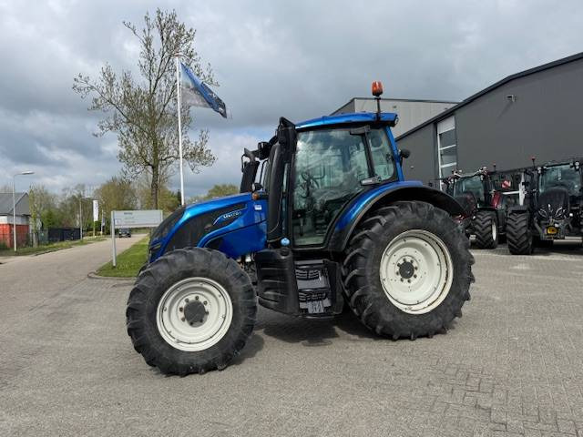 Valtra N134 Versu Smart Touch, GPS - Traktor: gambar 2 Valtra N134 Versu Smart Touch, GPS - Traktor: gambar 2