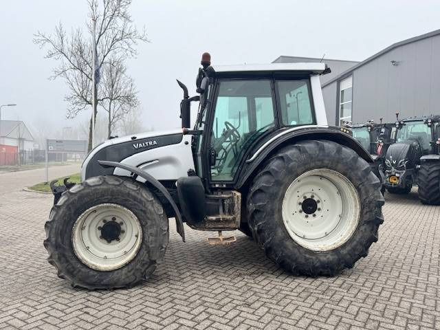 Valtra N141 hitech, Fronthef, Frontpto - Traktor: gambar 3 Valtra N141 hitech, Fronthef, Frontpto - Traktor: gambar 3