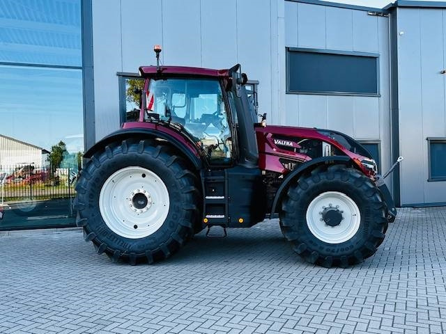 Valtra Q305 DEMO Super Compleet! - Traktor: gambar 4 Valtra Q305 DEMO Super Compleet! - Traktor: gambar 4
