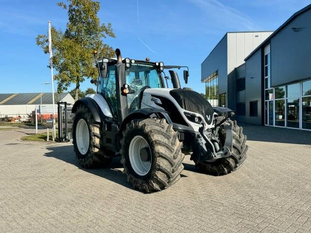 Valtra T214 Versu - Traktor: gambar 2 Valtra T214 Versu - Traktor: gambar 2