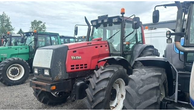 Valtra Valmet 8450, Voorasvering! - Traktor: gambar 4 Valtra Valmet 8450, Voorasvering! - Traktor: gambar 4