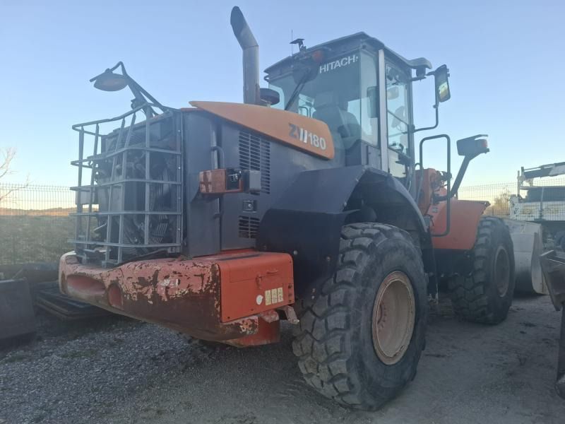 Hitachi ZW180 - Wheel loader: gambar 5 Hitachi ZW180 - Wheel loader: gambar 5