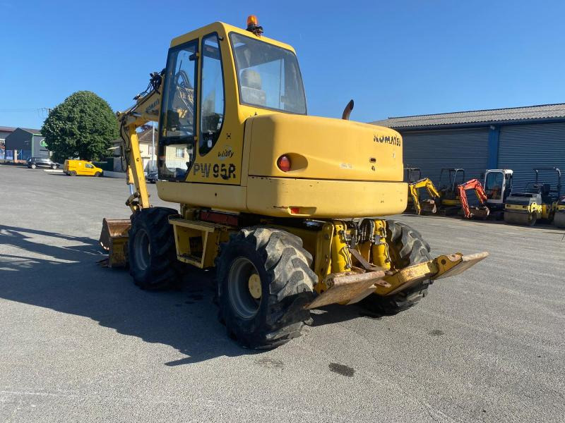 Komatsu PW95 - Ekskavator roda: gambar 2 Komatsu PW95 - Ekskavator roda: gambar 2