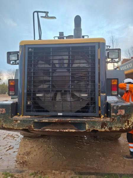 Komatsu WA500-6 - Wheel loader: gambar 3 Komatsu WA500-6 - Wheel loader: gambar 3