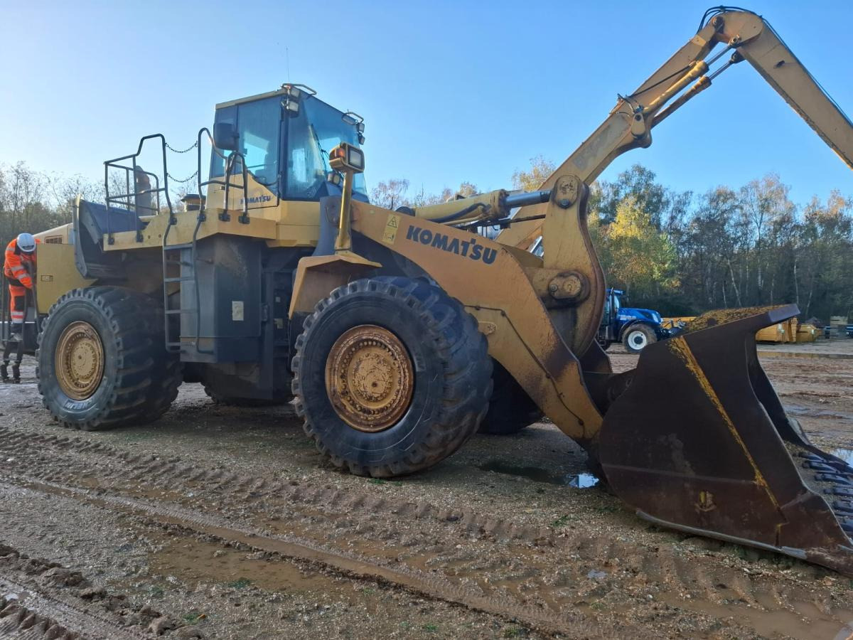 Komatsu WA600-6 - Wheel loader: gambar 4 Komatsu WA600-6 - Wheel loader: gambar 4