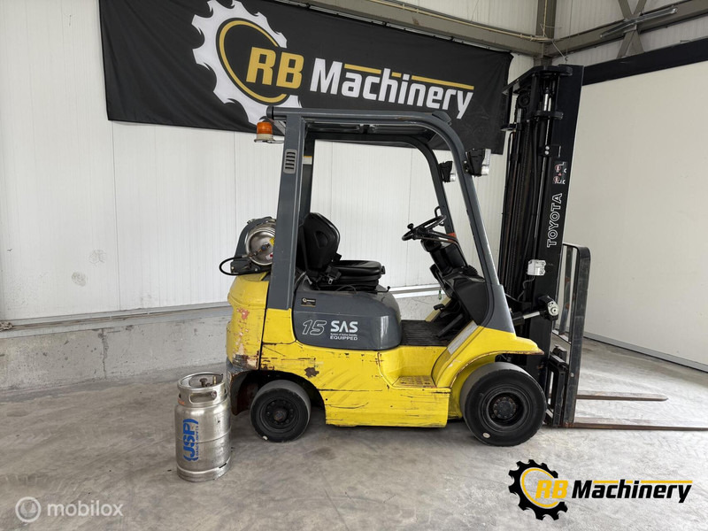 Toyota 42-7FGF15 - Forklift: gambar 2 Toyota 42-7FGF15 - Forklift: gambar 2