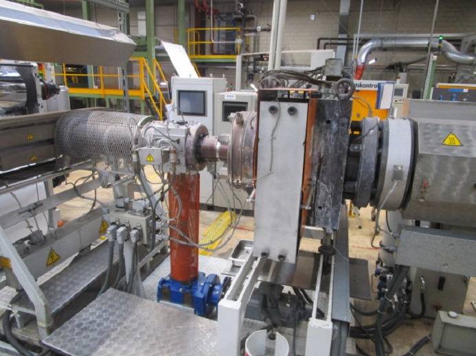 AMUT FLAT FILM EXTRUDER EA-160 FÜR PS/PP - Mesin pengemas: gambar 5 AMUT FLAT FILM EXTRUDER EA-160 FÜR PS/PP - Mesin pengemas: gambar 5