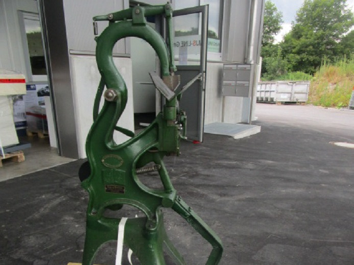 DRAHTHEFTMASCHINE GEBRÜDER BREHMER - Mesin percetakan: gambar 2 DRAHTHEFTMASCHINE GEBRÜDER BREHMER - Mesin percetakan: gambar 2