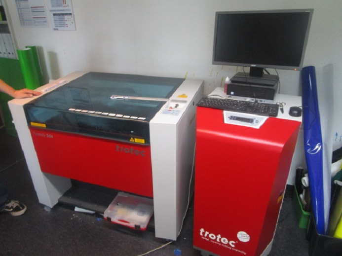 LASER CUTTER TROTEC SPEEDY 360 (Gravieren, Schneiden) - Mesin potong kertas: gambar 1 LASER CUTTER TROTEC SPEEDY 360 (Gravieren, Schneiden) - Mesin potong kertas: gambar 1