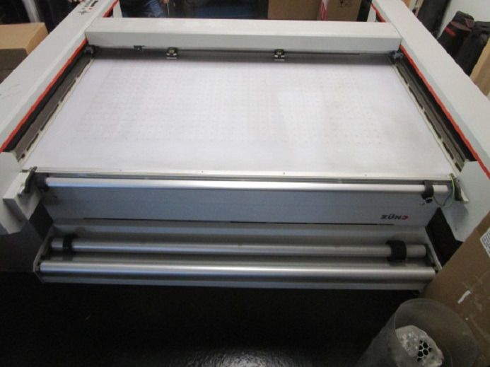 SCHNEIDEPLOTTER ZÜND P-1200 PLUS - Mesin potong kertas: gambar 3 SCHNEIDEPLOTTER ZÜND P-1200 PLUS - Mesin potong kertas: gambar 3