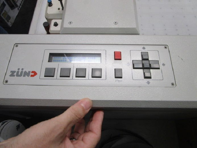 SCHNEIDEPLOTTER ZÜND P-1200 PLUS - Mesin potong kertas: gambar 4 SCHNEIDEPLOTTER ZÜND P-1200 PLUS - Mesin potong kertas: gambar 4