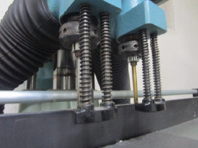 ZWEISPINDELBOHRMASCHINE O.M. - Mesin percetakan: gambar 4 ZWEISPINDELBOHRMASCHINE O.M. - Mesin percetakan: gambar 4