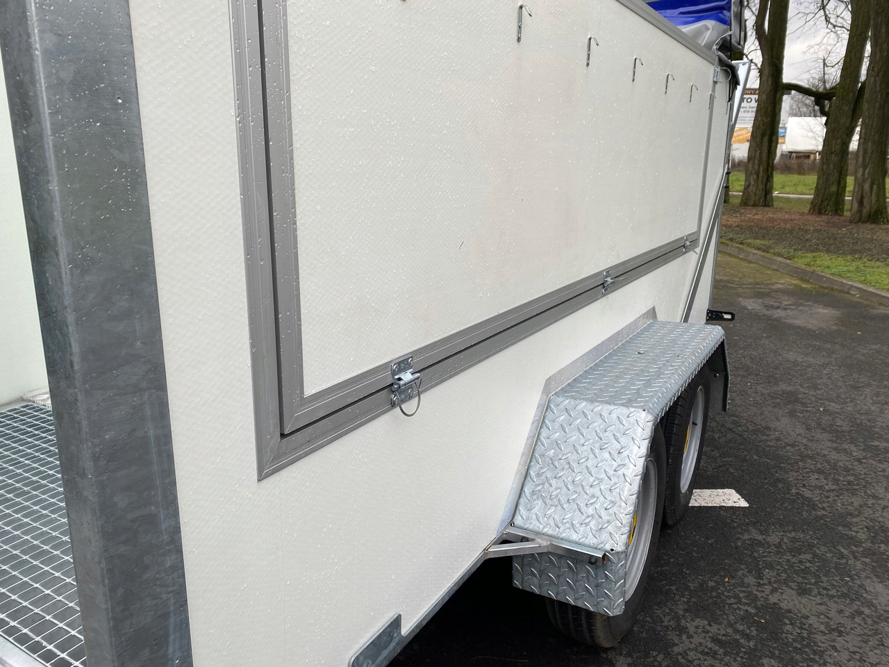 Trailer pengangkut hewan baru PRZYCZEPA DO PRZEWOZU ŚWIŃ / BYDŁA, DMC 2700 / TRAILER FOR TRANSPORTING PIGS / CATTLE, DMC 2700: gambar 6