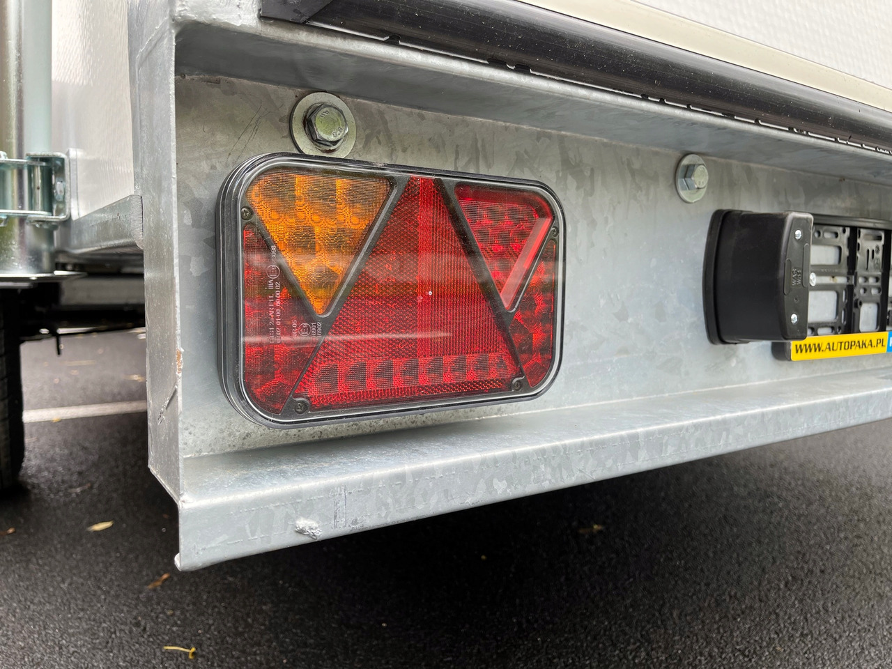 Trailer kotak tertutup baru PRZYCZEPA KONTENER CARGO BOX 2,6 x 1,5 ZABUDOWANA / CARGO CONTAINER TRAILER BOX 2.6 x 1.5 ENCLOSED: gambar 12