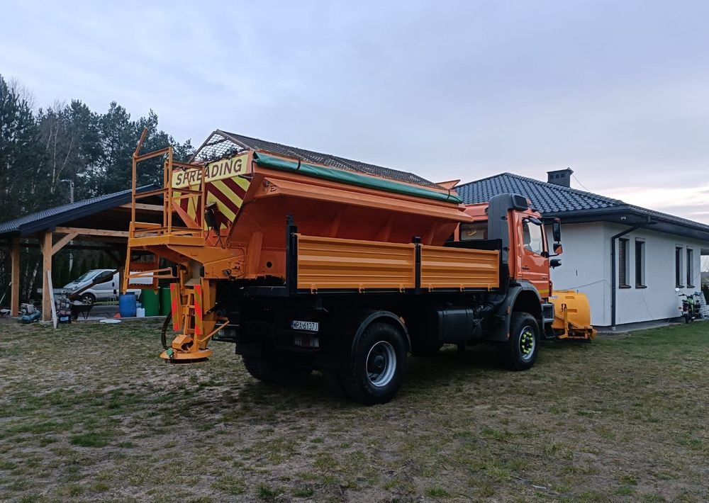 Mercedes-Benz Axor 1824 - Truk bajak salju: gambar 3 Mercedes-Benz Axor 1824 - Truk bajak salju: gambar 3