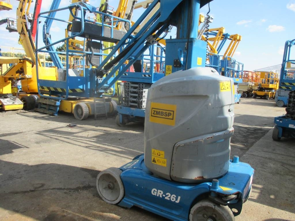 Genie GR 26 J - Lift tiang vertikal: gambar 4 Genie GR 26 J - Lift tiang vertikal: gambar 4