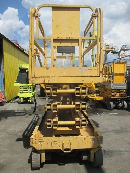 Genie GS 2646 - Scissor lifts: gambar 3 Genie GS 2646 - Scissor lifts: gambar 3