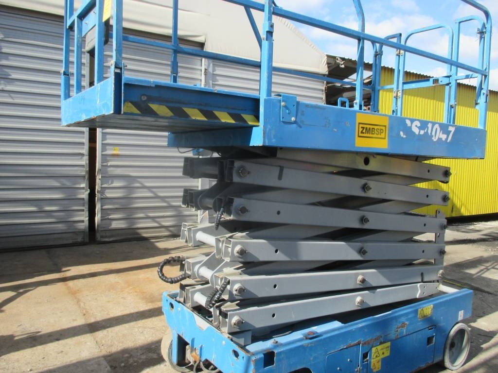 Genie GS 4047 - Scissor lifts: gambar 2 Genie GS 4047 - Scissor lifts: gambar 2