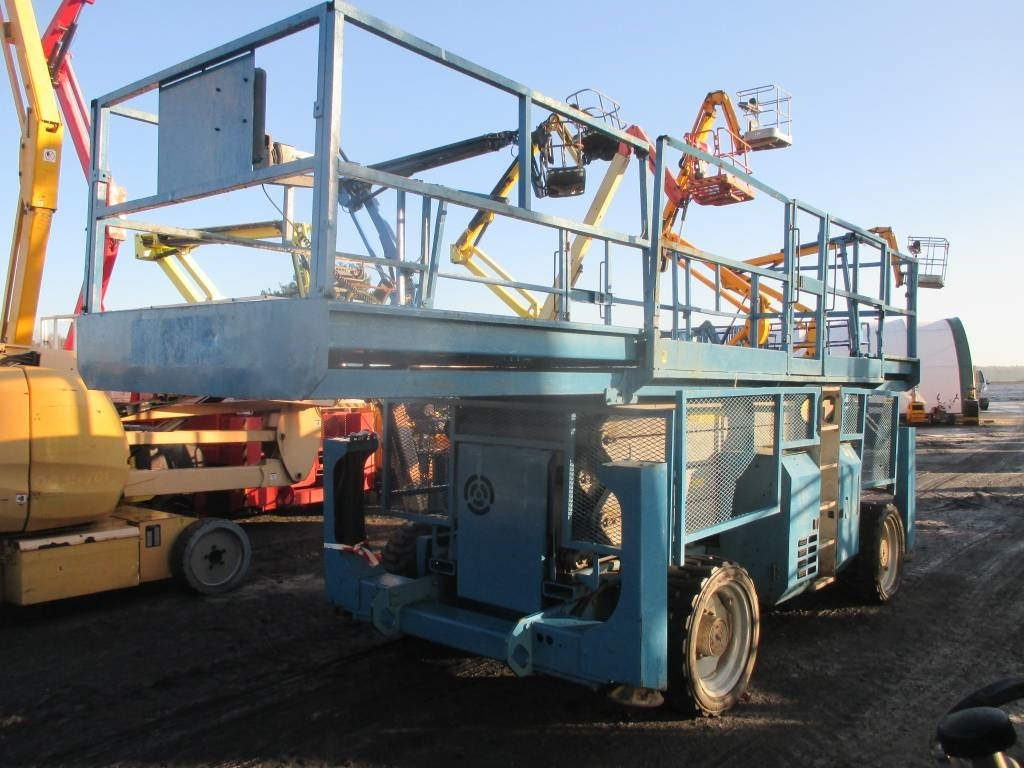 Genie GS 4390 RT - Scissor lifts: gambar 3 Genie GS 4390 RT - Scissor lifts: gambar 3