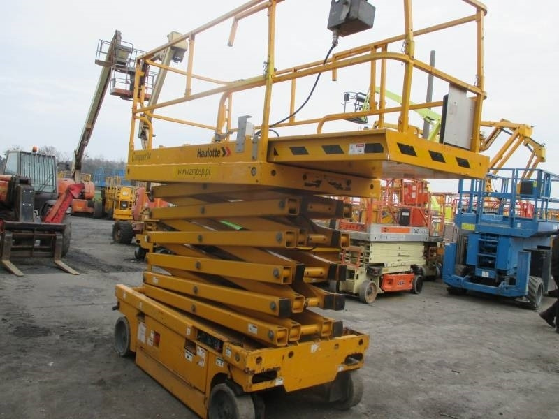 Haulotte Compact 14 - Scissor lifts: gambar 4 Haulotte Compact 14 - Scissor lifts: gambar 4