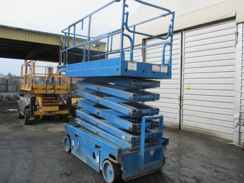 Haulotte Compact 14 - Scissor lifts: gambar 5 Haulotte Compact 14 - Scissor lifts: gambar 5