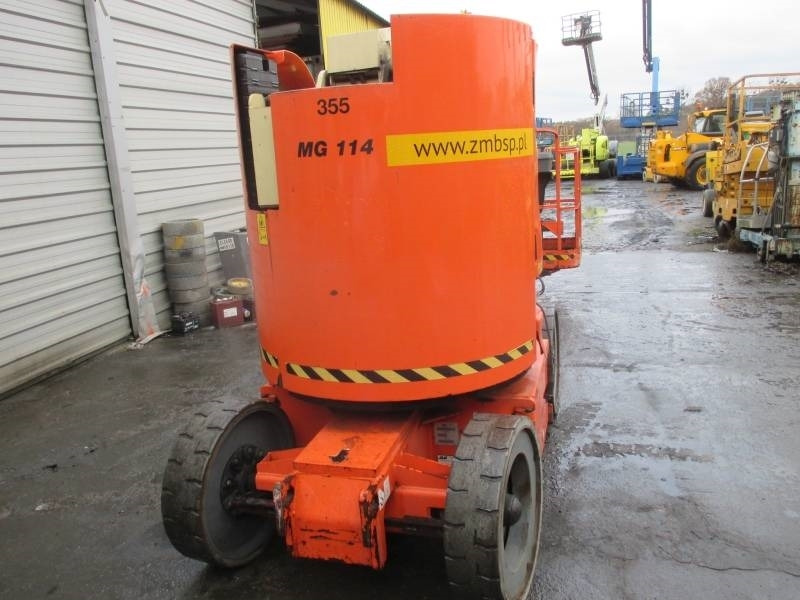 JLG E 300 AJ  - Boom artikulasi: gambar 3 JLG E 300 AJ  - Boom artikulasi: gambar 3