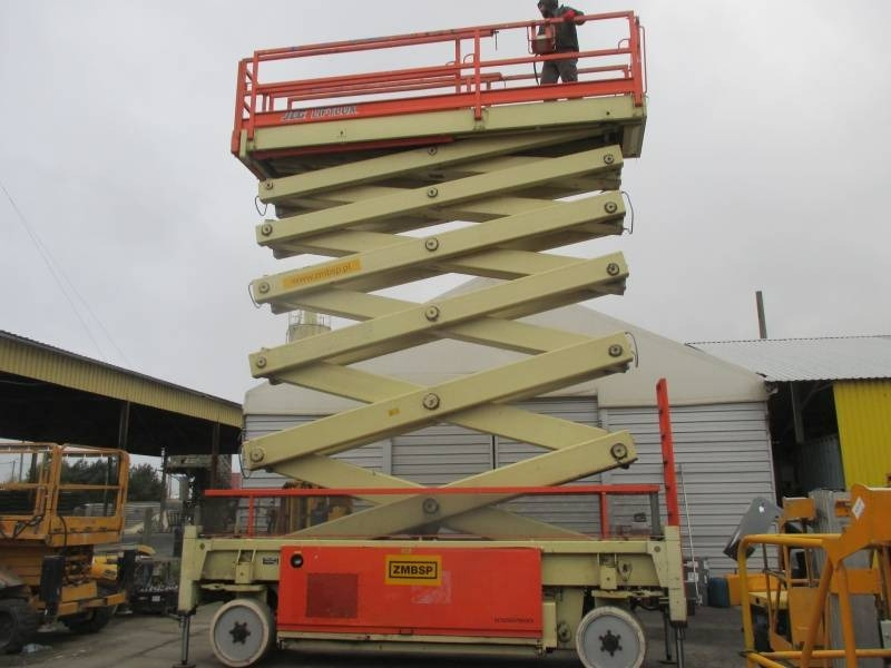 JLG Liftlux 245-12 - Scissor lifts: gambar 1 JLG Liftlux 245-12 - Scissor lifts: gambar 1