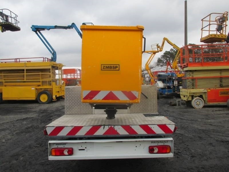 Klubb K26 - Platform udara yang dipasang di truk: gambar 4 Klubb K26 - Platform udara yang dipasang di truk: gambar 4