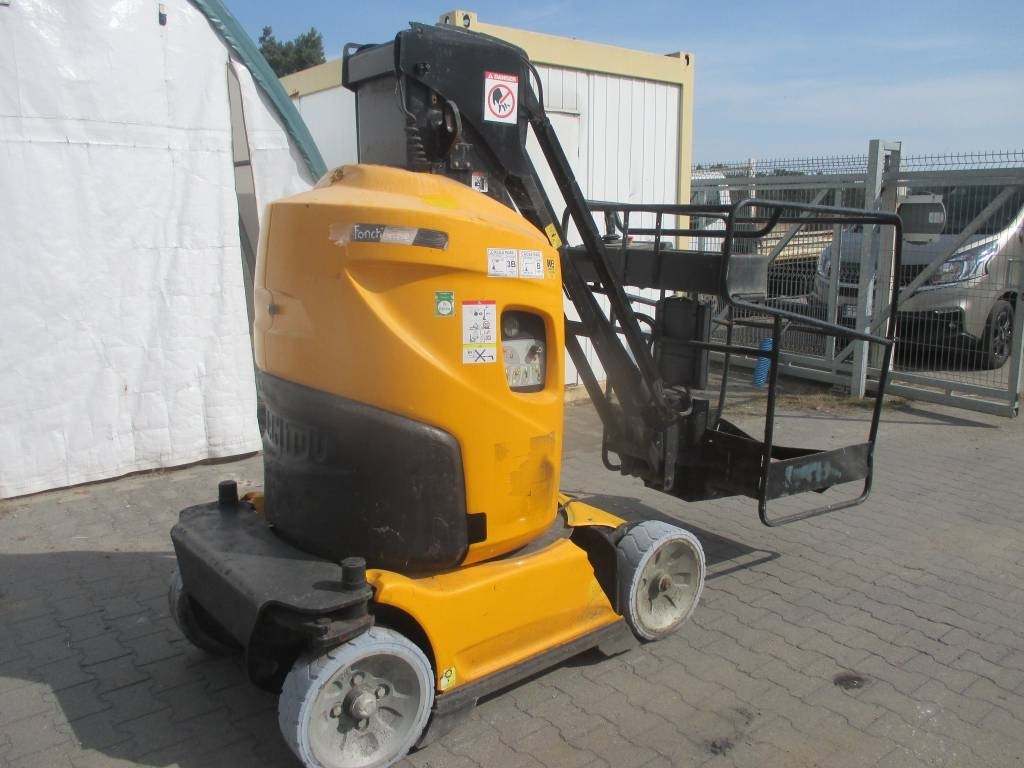 Manitou 100 VJR - Lift tiang vertikal: gambar 2 Manitou 100 VJR - Lift tiang vertikal: gambar 2