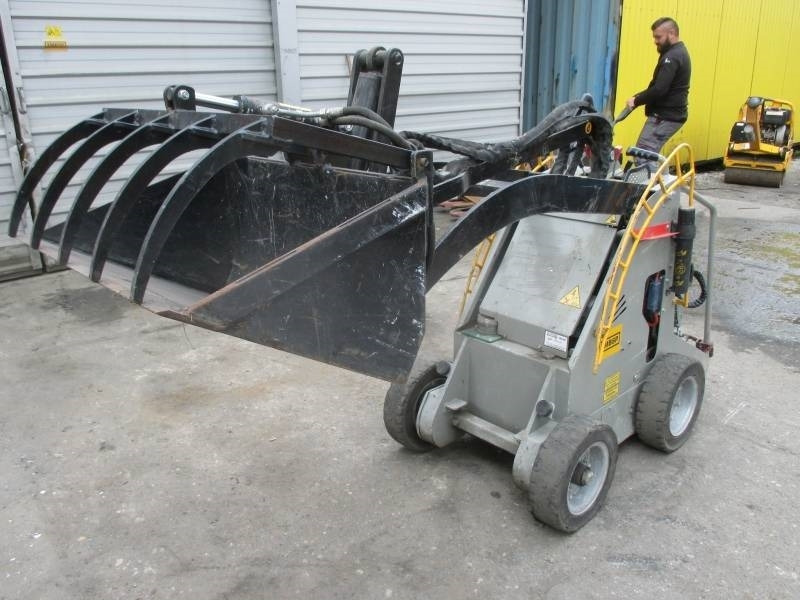 Sherpa 100 ECO - Skid steer: gambar 2 Sherpa 100 ECO - Skid steer: gambar 2