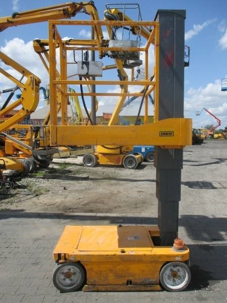 SkyJack SJ 12 - Lift tiang vertikal: gambar 1 SkyJack SJ 12 - Lift tiang vertikal: gambar 1