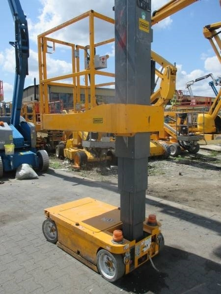 SkyJack SJ 12 - Lift tiang vertikal: gambar 5 SkyJack SJ 12 - Lift tiang vertikal: gambar 5