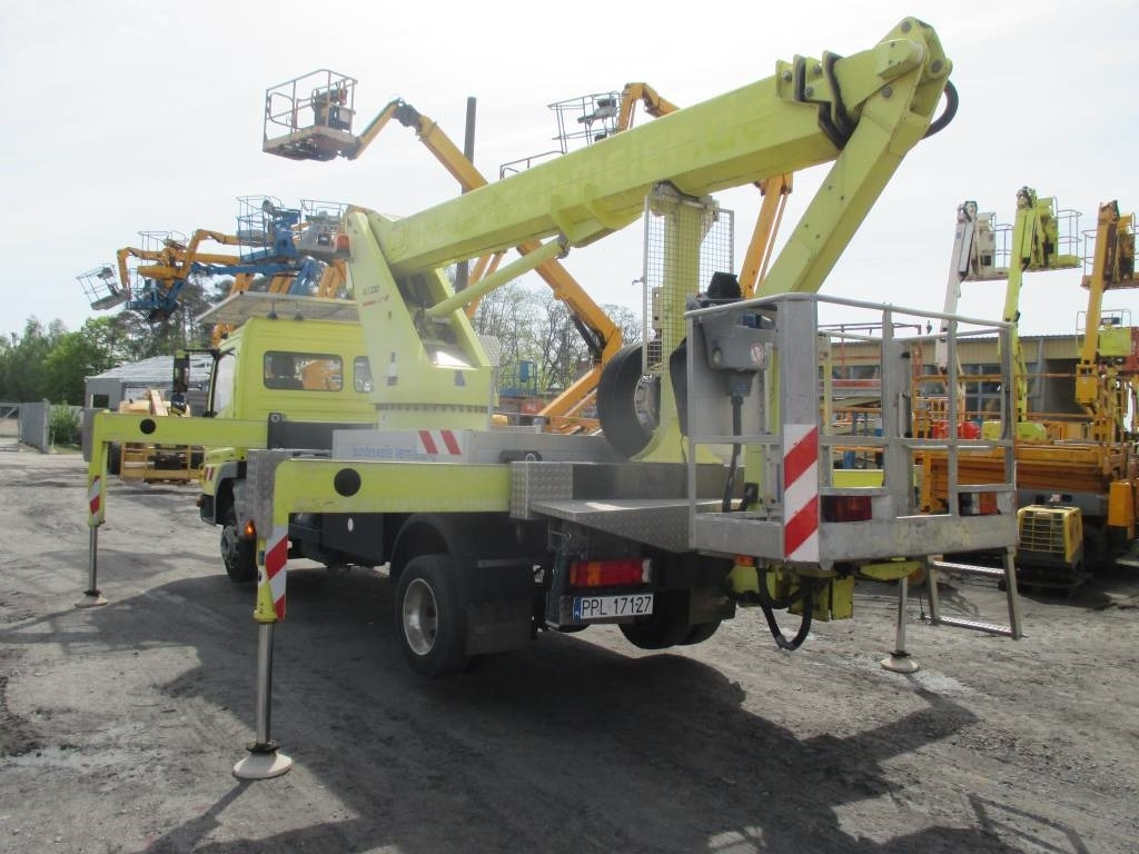 Wumag WT 230 - Platform udara yang dipasang di truk: gambar 5 Wumag WT 230 - Platform udara yang dipasang di truk: gambar 5