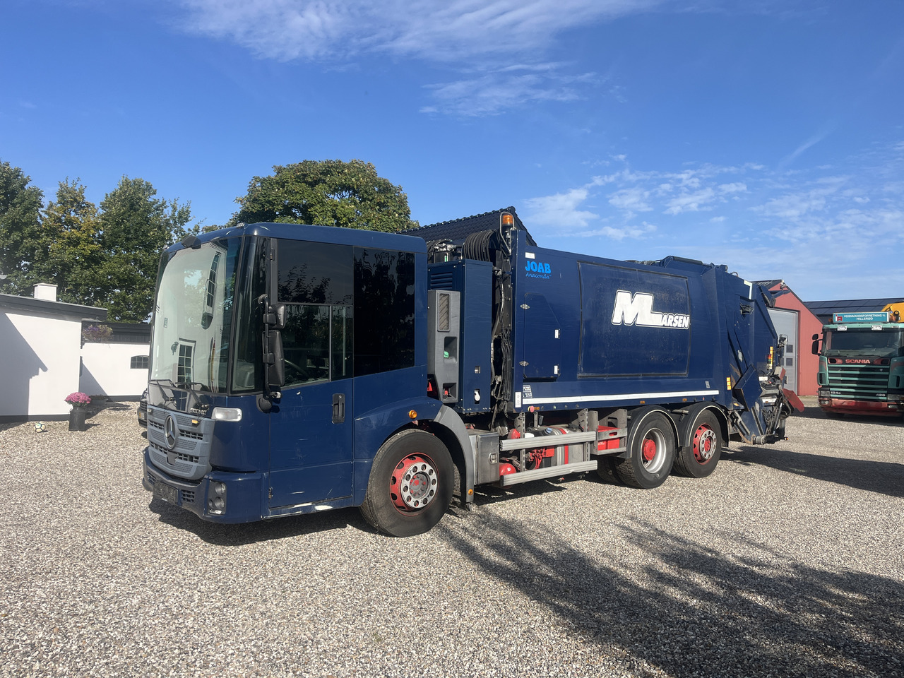 MERCEDES-BENZ 2630 2 camber - Truk sampah: gambar 1 MERCEDES-BENZ 2630 2 camber - Truk sampah: gambar 1