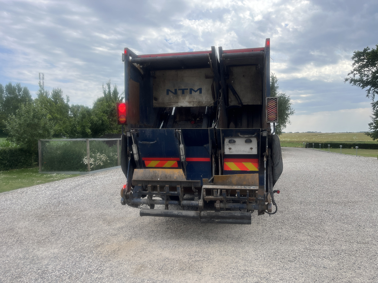 MERCEDES-BENZ Econic 2630 2 camper NTM - Truk sampah: gambar 5 MERCEDES-BENZ Econic 2630 2 camper NTM - Truk sampah: gambar 5